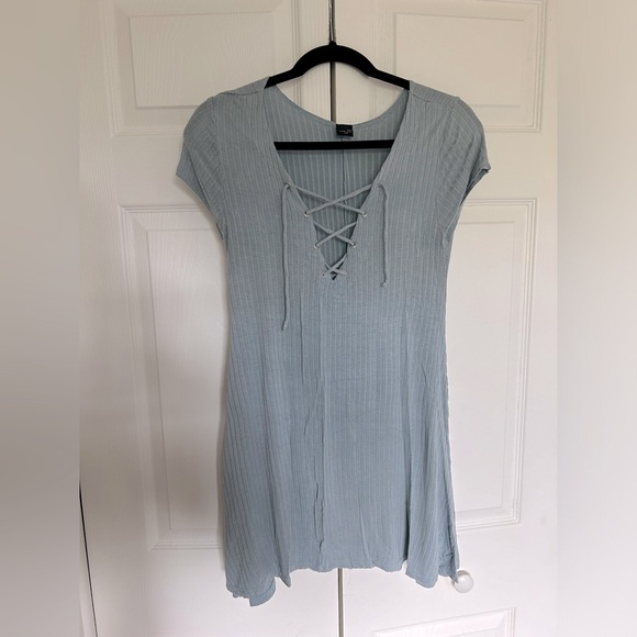 Dresses & Skirts - Women’s light blue T-shirt dress - EUC